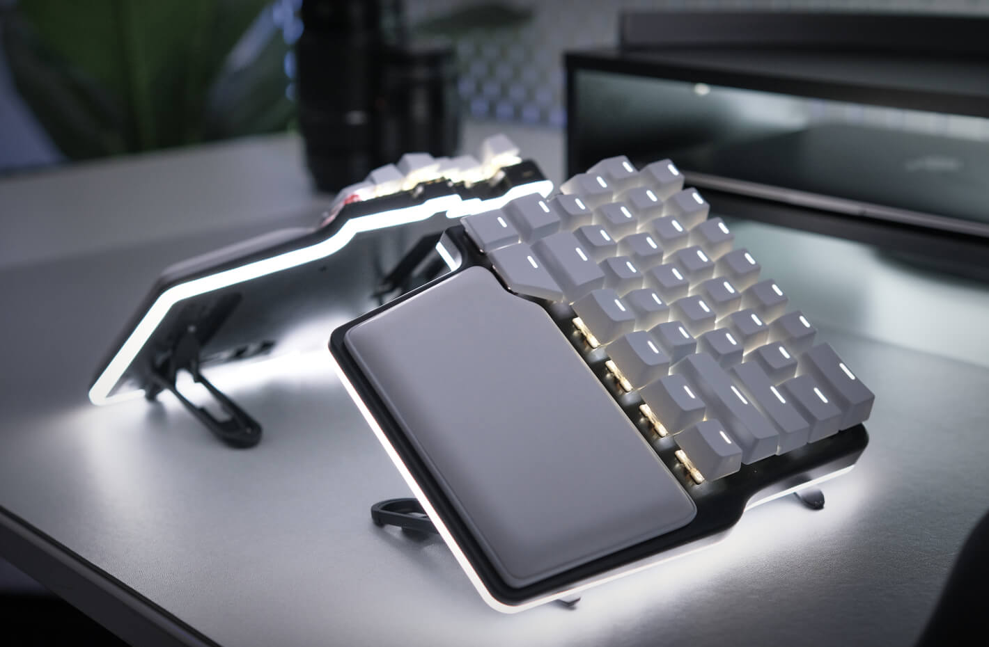 Extra Keycaps and Palm Pads Bundle